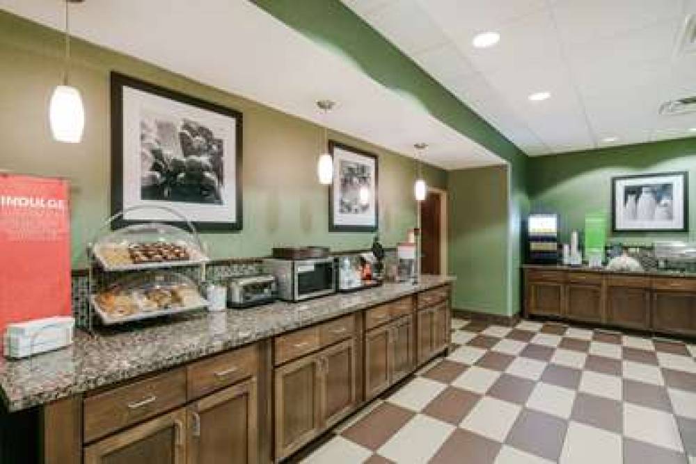 HAMPTON INN HUNTINGTON UNIVERSITY A 8