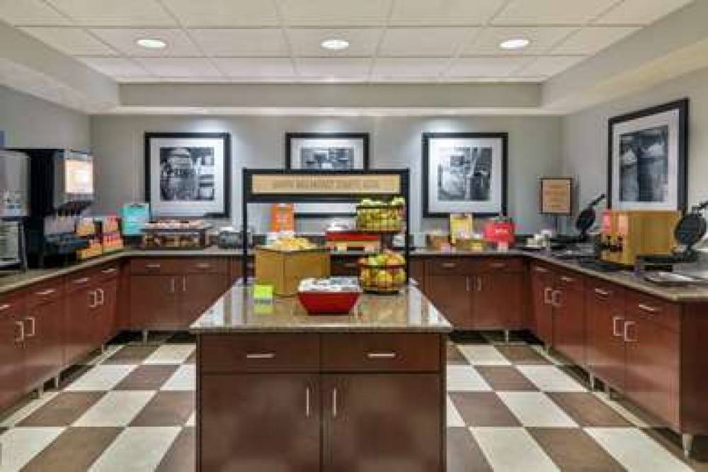 Hampton Inn Indianapolis South 9