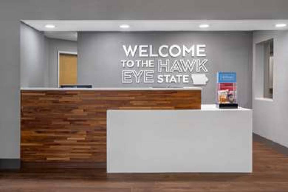 Hampton Inn Iowa City/Coralville 6