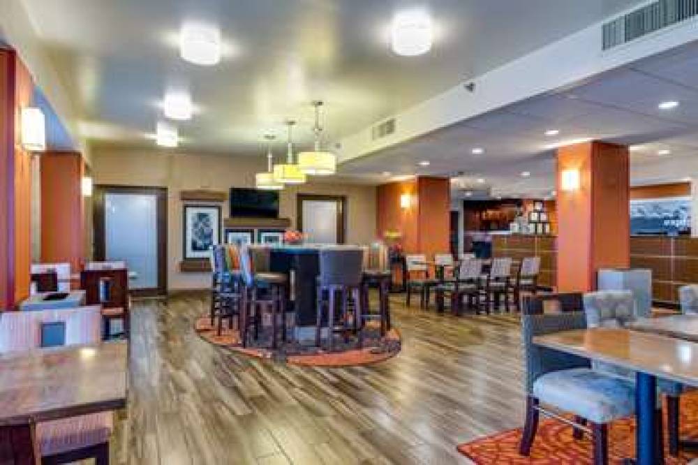 Hampton Inn Johnson City 6