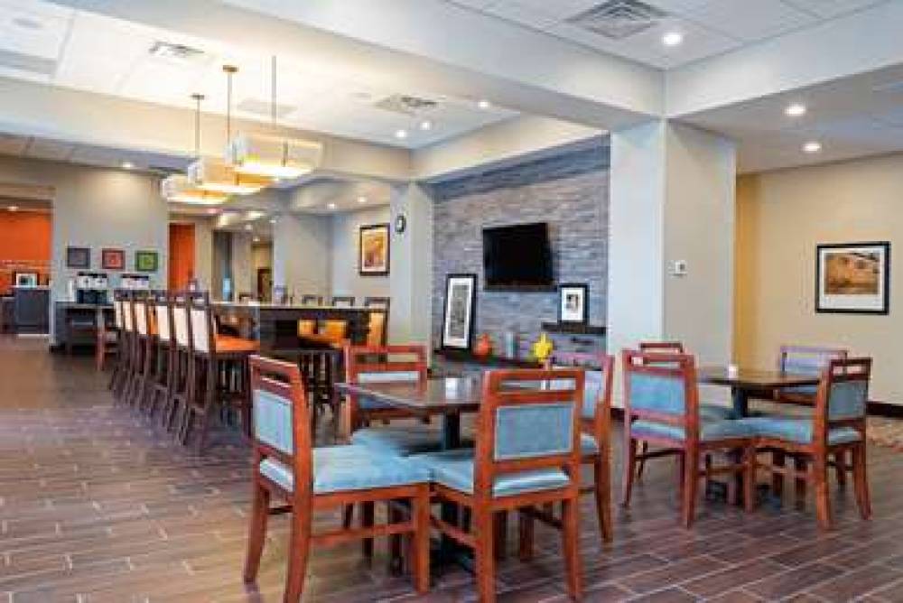 HAMPTON INN KALAMAZOO 4