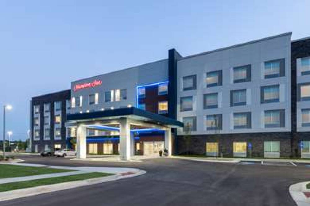 HAMPTON INN KANSAS CITY SE 3