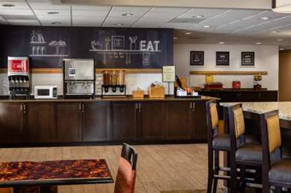 Hampton Inn Kansas City/Shawnee Mission 6