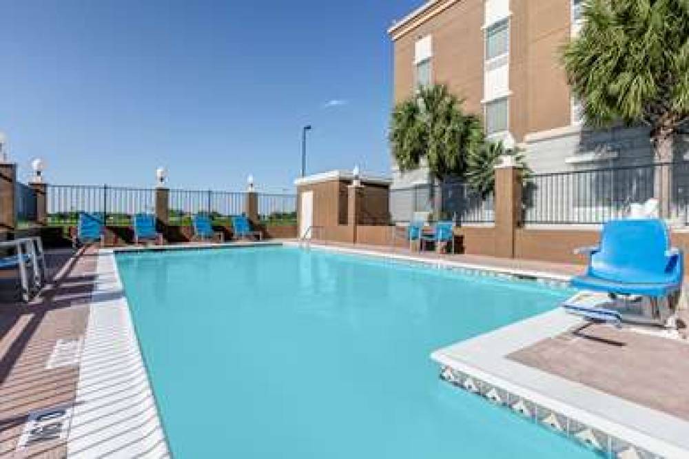 Hampton Inn Kingsville, TX 4