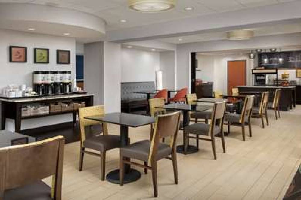 Hampton Inn Lenoir City, TN 6