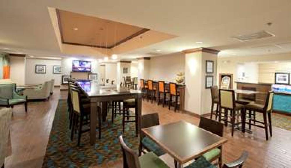 Hampton Inn Lexington Park 8