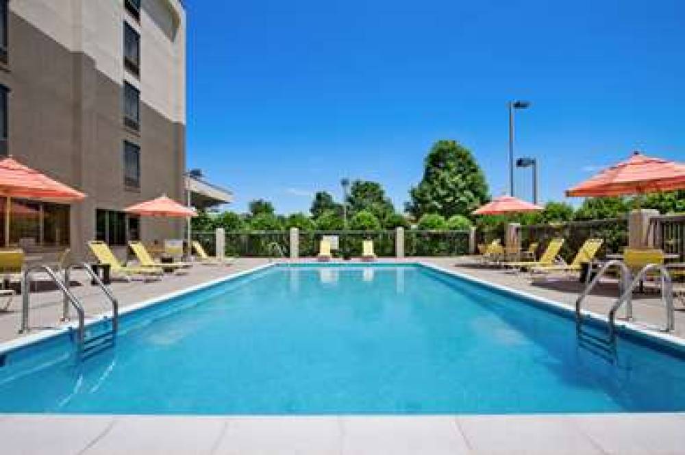 Hampton Inn Lexington Park 10