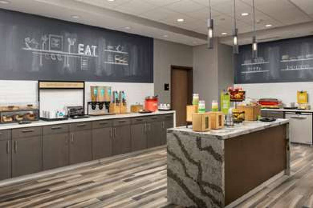 HAMPTON INN LOGAN AIRPORT CHELSEA 9