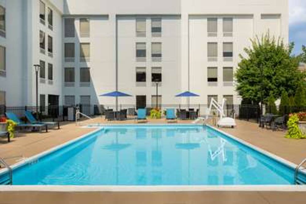 Hampton Inn Louisville-Arpt-Fair/Expo Ctr 6