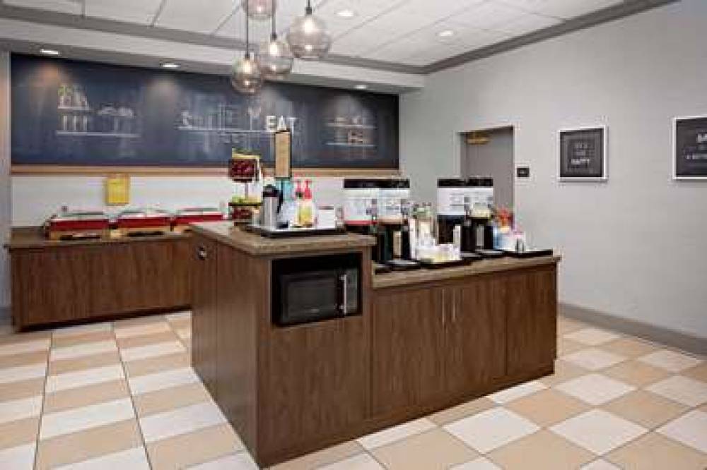 Hampton Inn Louisville-Downtown, KY 6