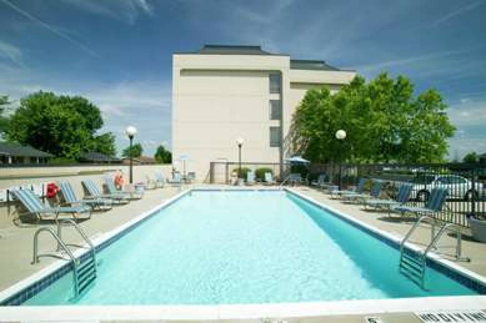 Hampton Inn Louisville North/Clarksville 6