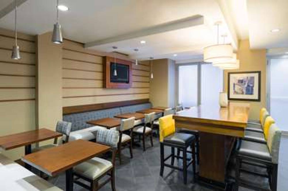 Hampton Inn Manhattan-Chelsea 8