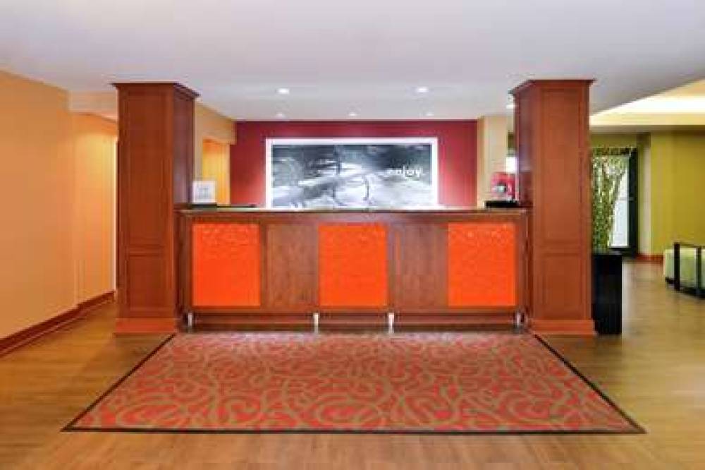 HAMPTON INN MARTINSBURG 9