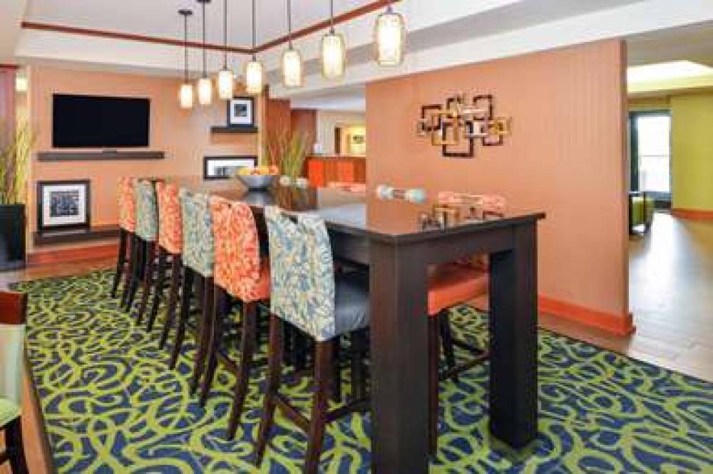 HAMPTON INN MARTINSBURG 8