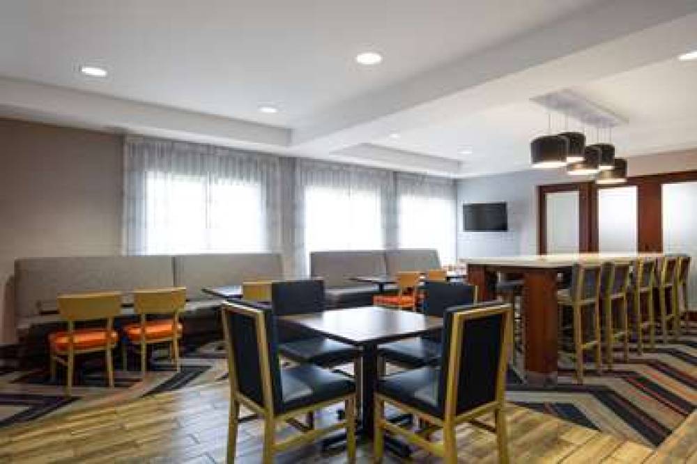 Hampton Inn Medford 9