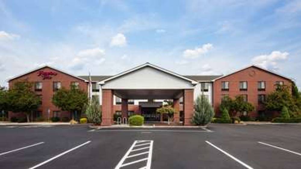 Hampton Inn Medford 3