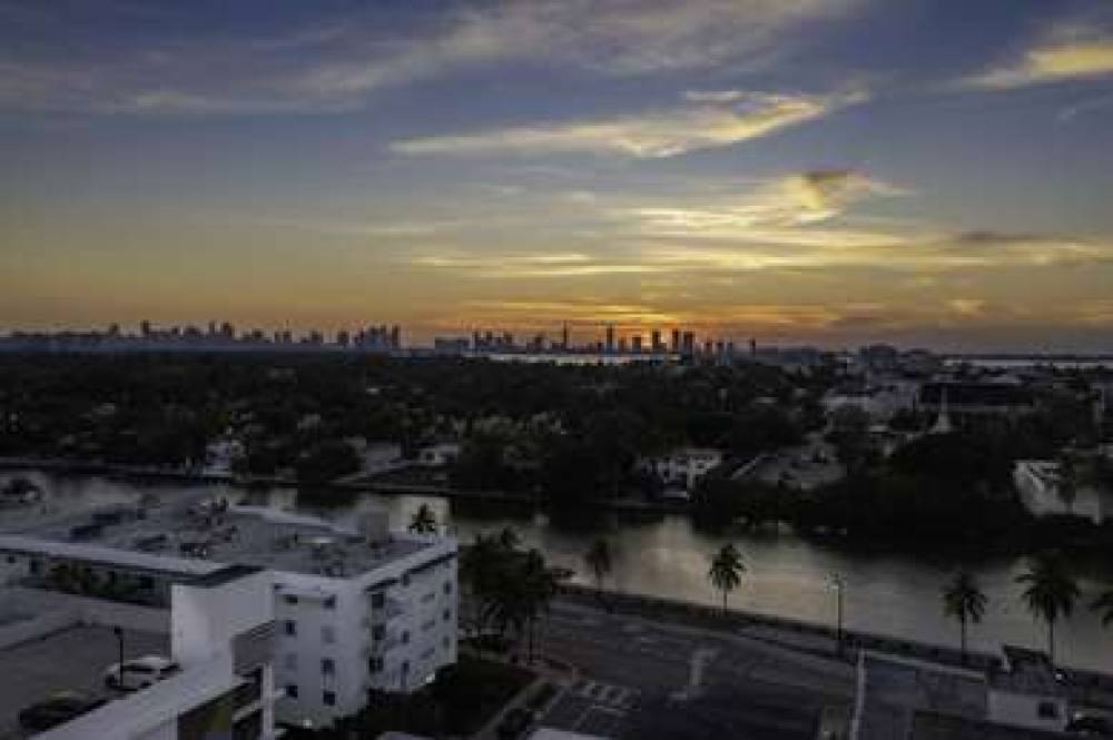 HAMPTON INN MIAMI BEACH - MID BEACH 3