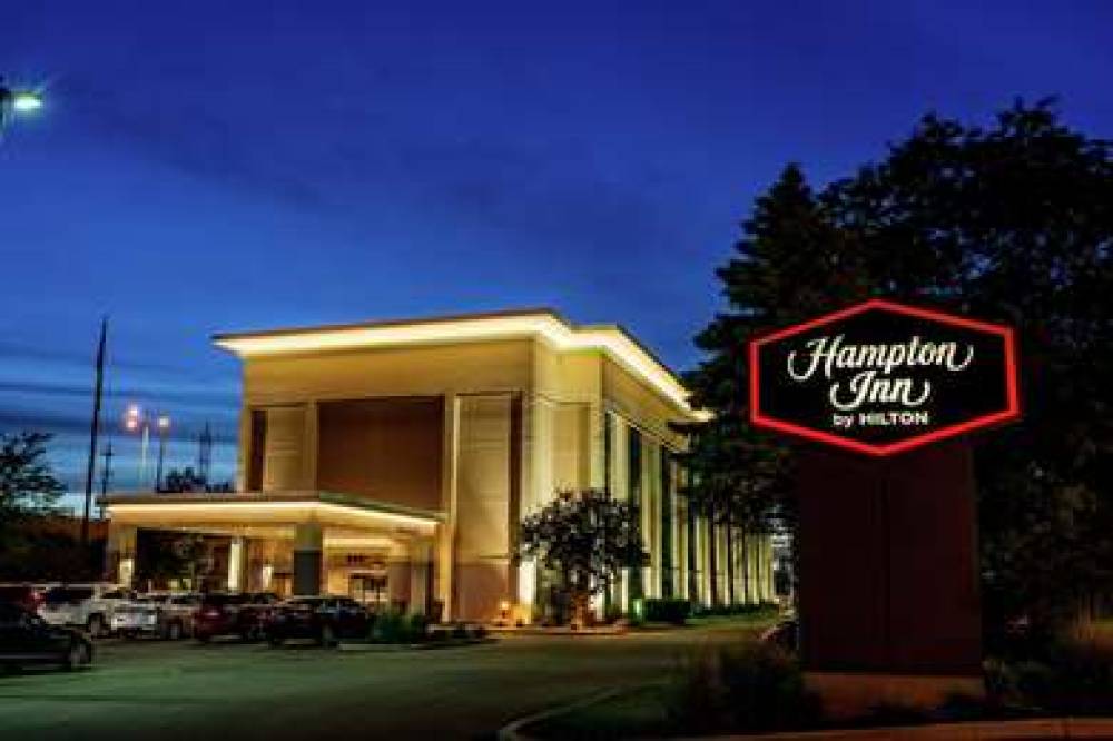 Hampton Inn Milwaukee Northwest 2