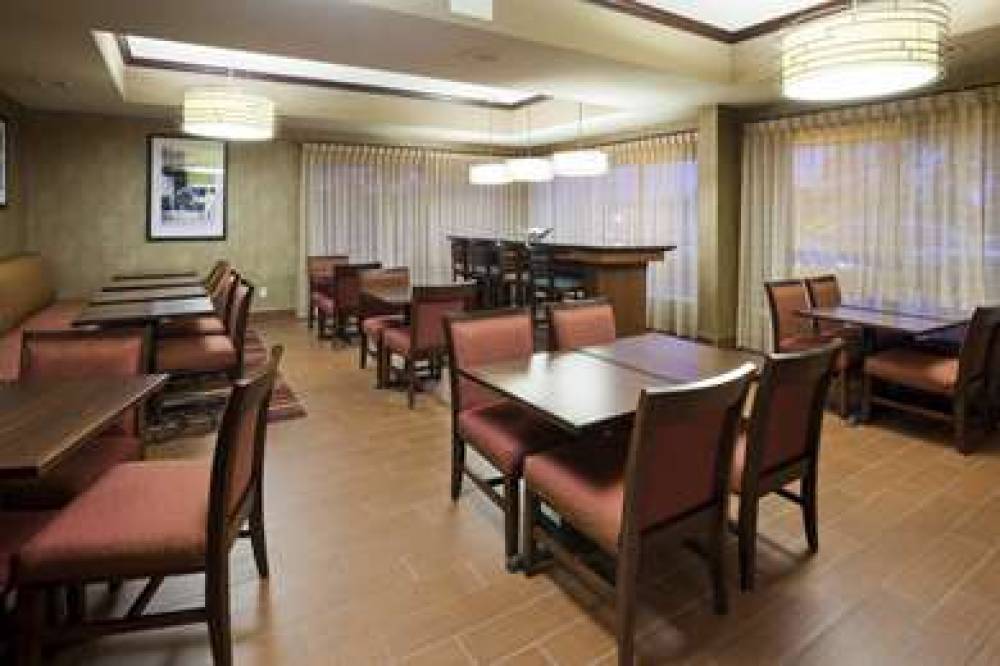 Hampton Inn Minneapolis NW Maple Grove 7