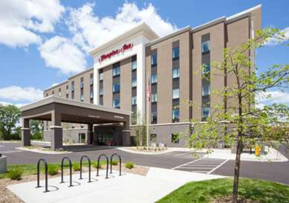 HAMPTON INN-MINNEAPOLIS-ROSEVILLE 1