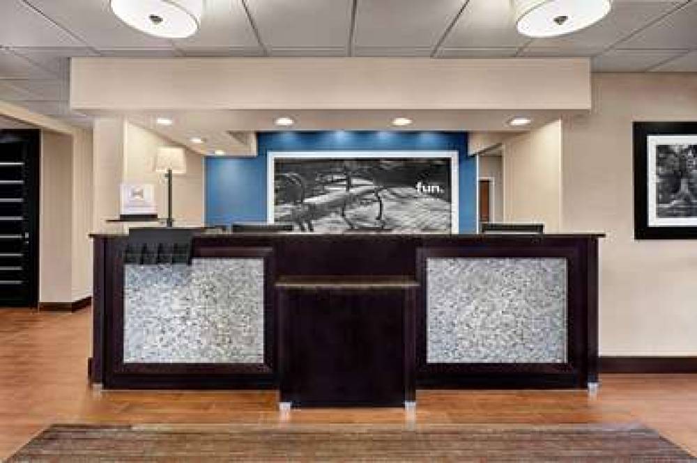 Hampton Inn Morganton 4