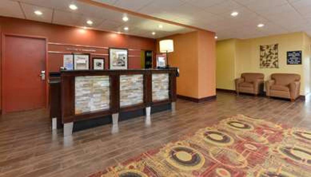 Hampton Inn Muscatine, IA 2