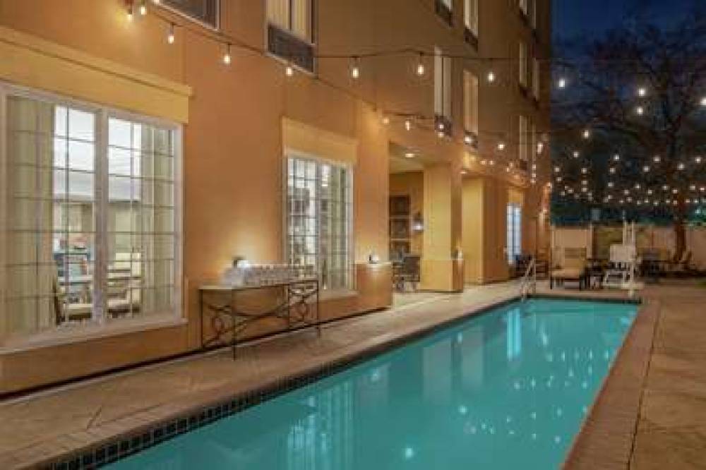 Hampton Inn New Orleans-St. Charles Ave./Garden D 10