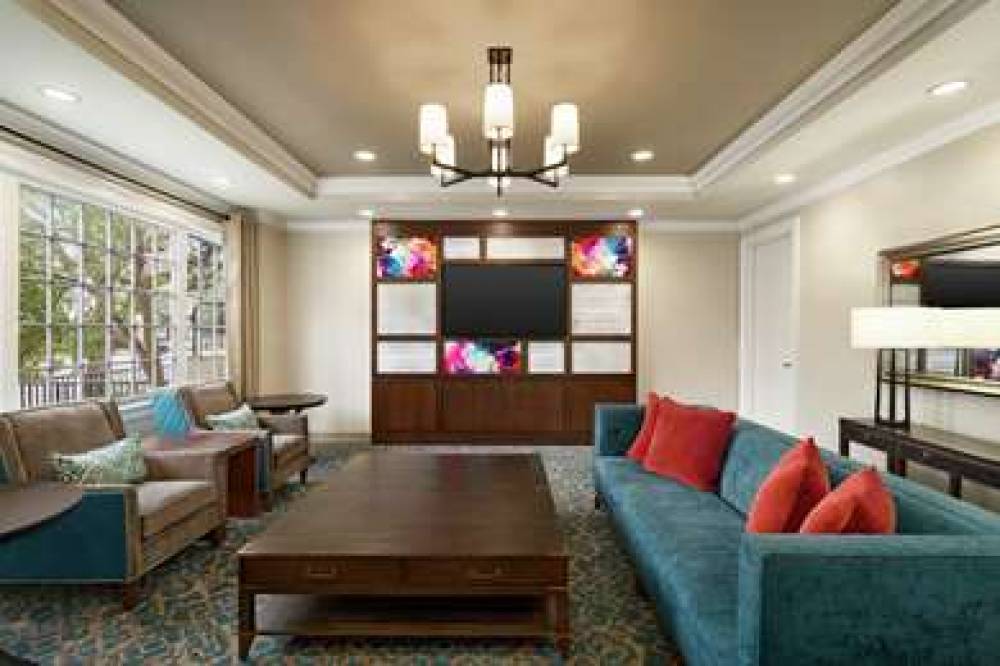 Hampton Inn New Orleans-St. Charles Ave./Garden D 7