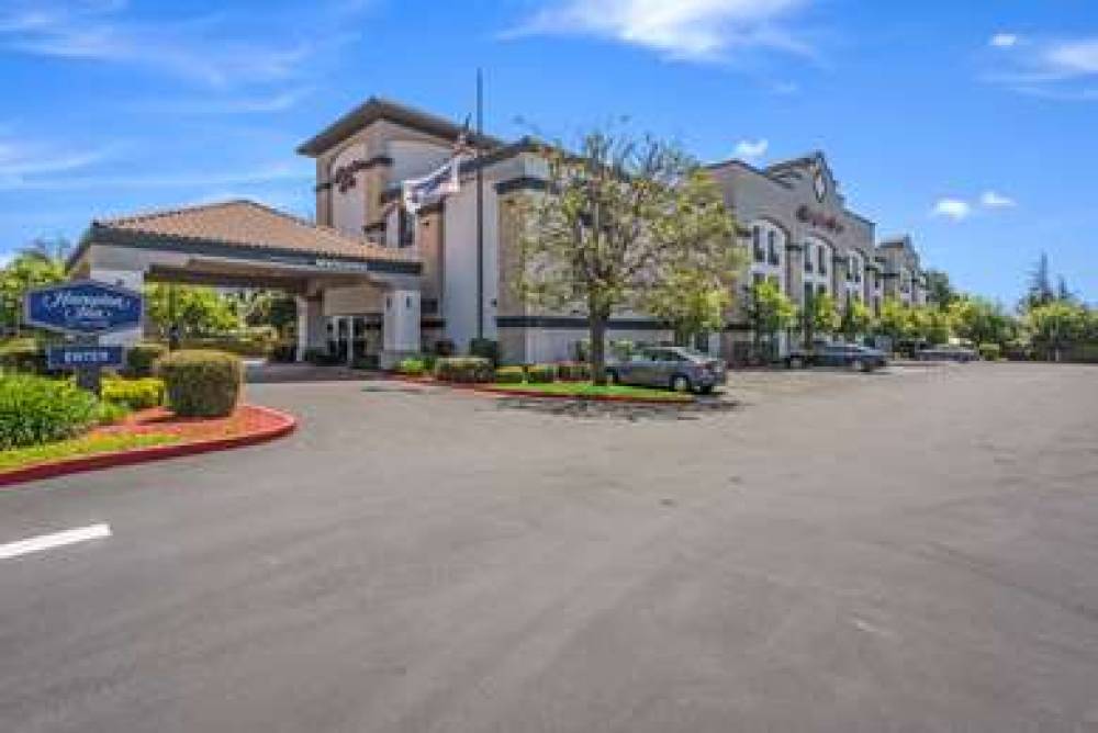 Hampton Inn Oakland-Hayward 4