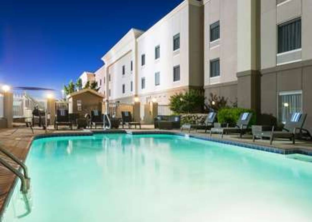 Hampton Inn Odessa, TX 6