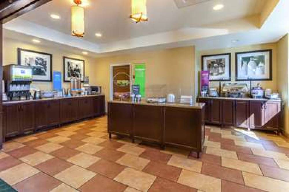 Hampton Inn Okeechobee - Lake Okeechobee 8