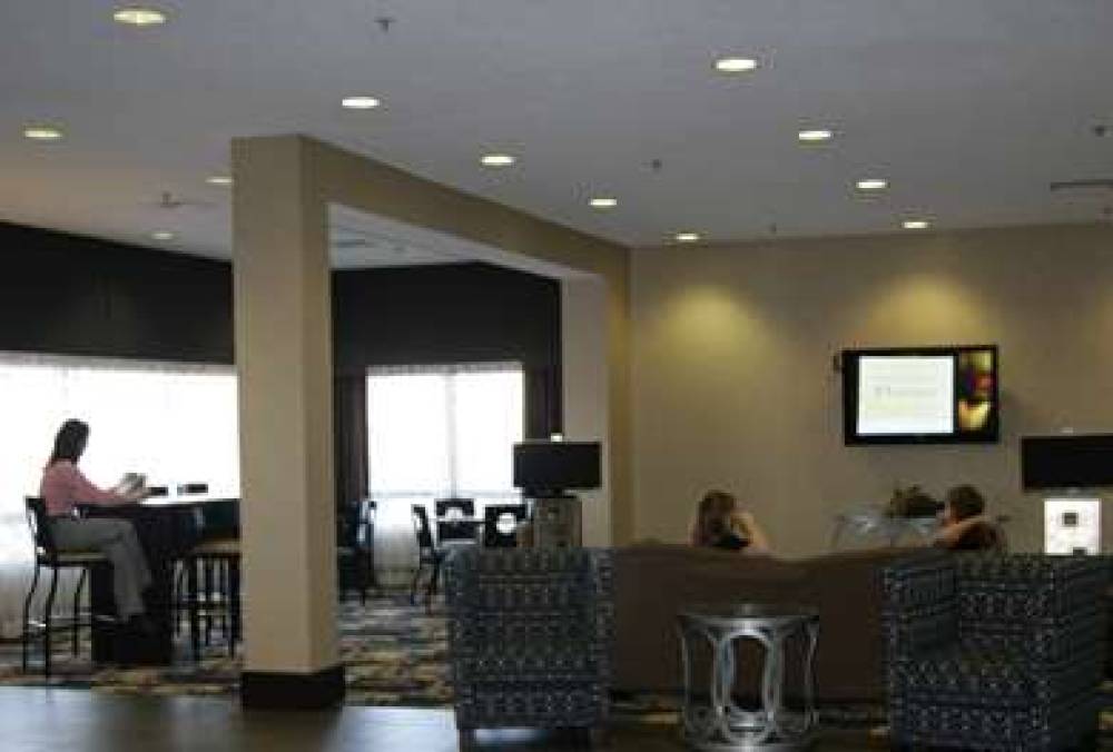 Hampton Inn Olathe 1