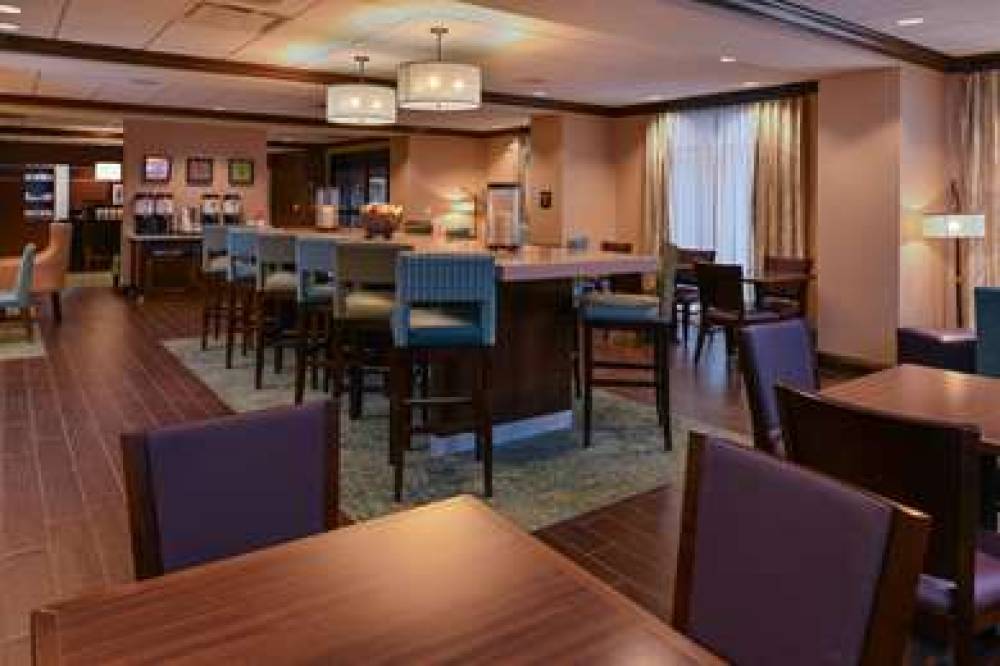 HAMPTON INN OMAHA MIDTOWN-AKSARBEN 5