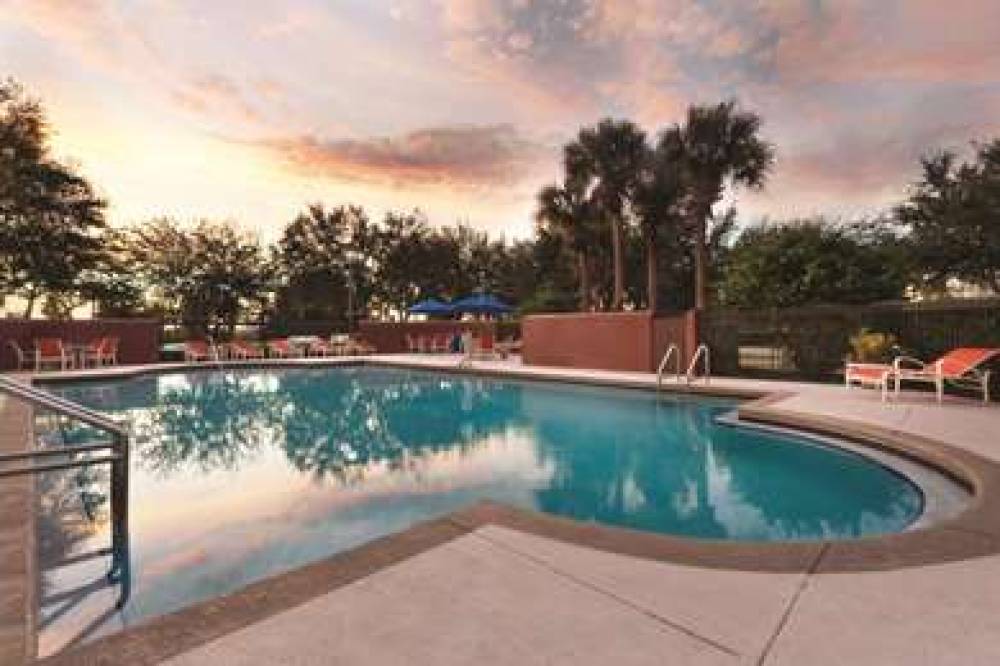 Hampton Inn Orlando International Drive/Conv Ctr 8