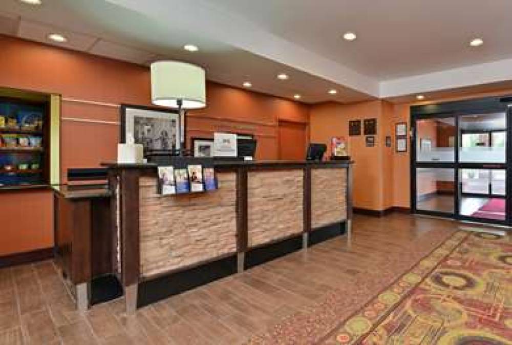 Hampton Inn Ottumwa, IA 7