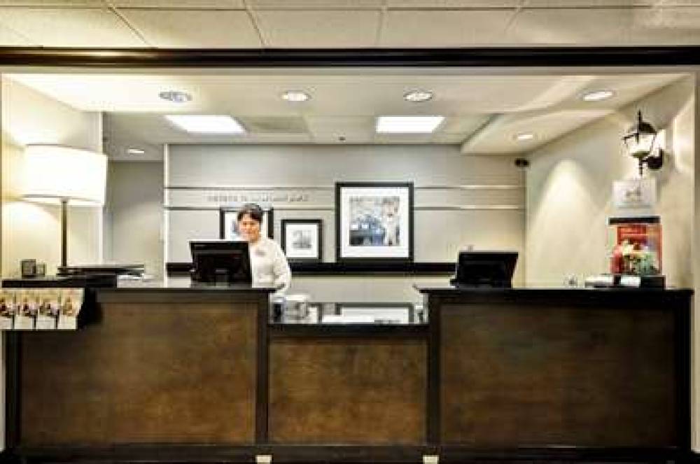 Hampton Inn Overland Park, KS 9