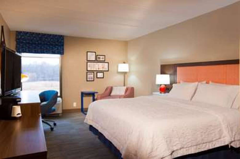 HAMPTON INN PENNSVILLE 8