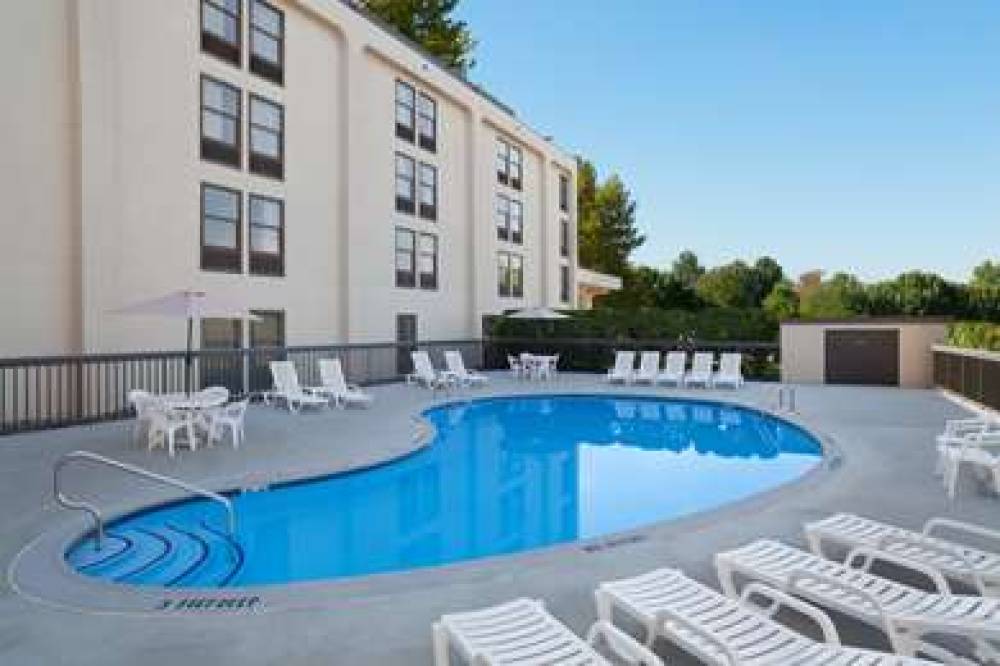 HAMPTON INN PHILADELPHIA/MT. LAUREL 7