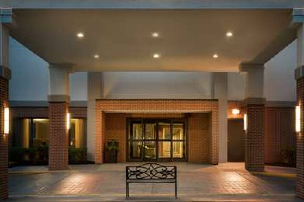 HAMPTON INN PHILADELPHIA/MT. LAUREL 3