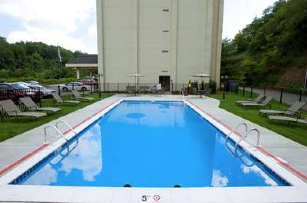 Hampton Inn Pittsburgh/Greentree 5