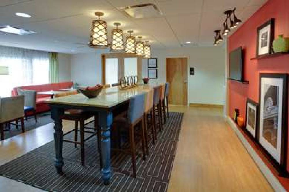 Hampton Inn Pittsburgh/Greentree 10