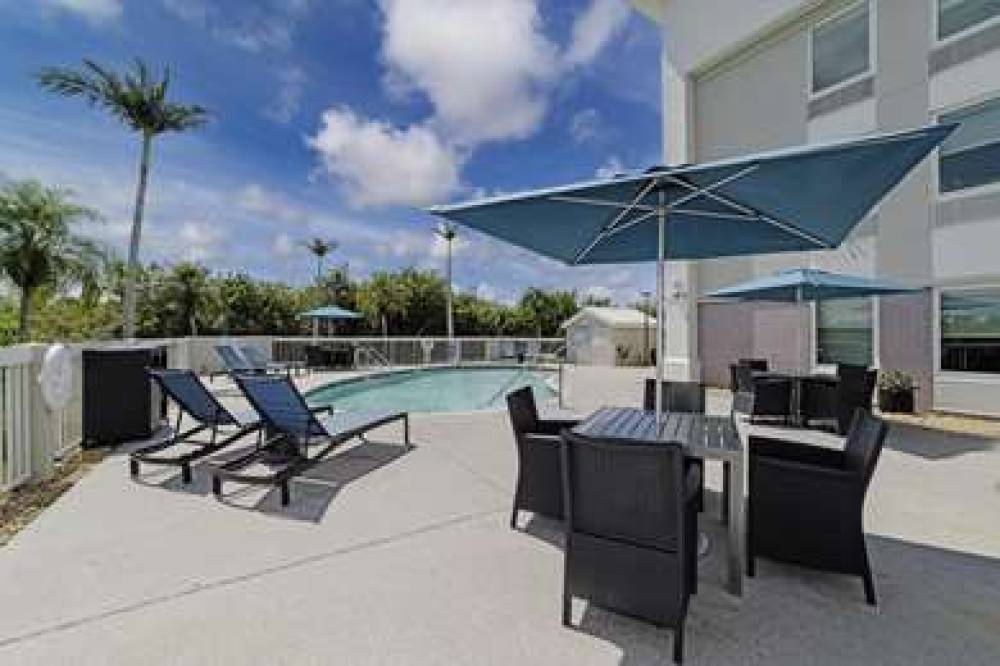 Hampton Inn Port Charlotte 7