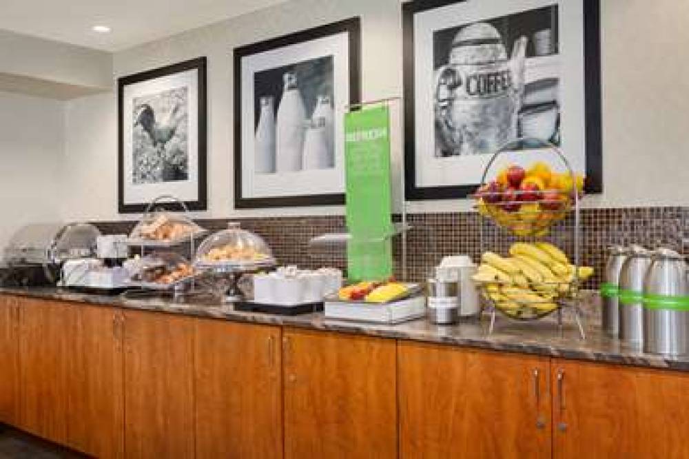 Hampton Inn Portland/Clackamas 6