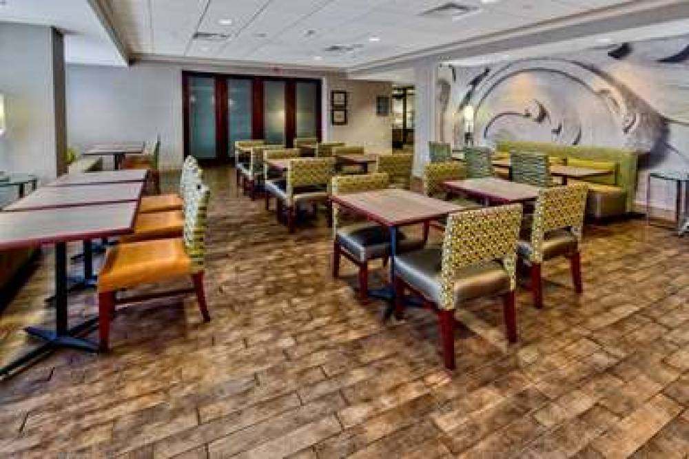 Hampton Inn Rochester/Irondequoit, NY 5