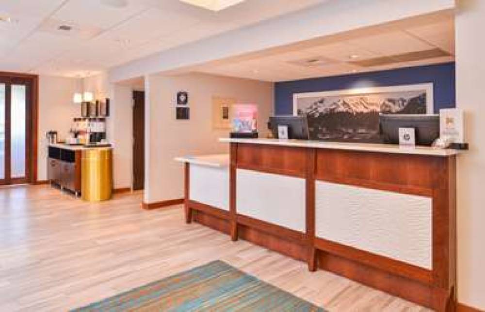 Hampton Inn Seattle Airport 5