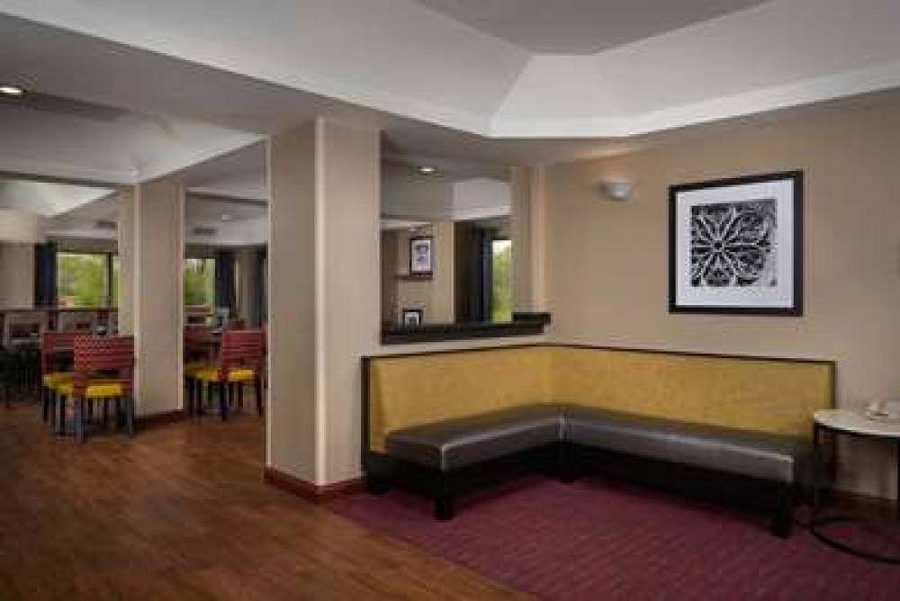 Hampton Inn Shelbyville 5