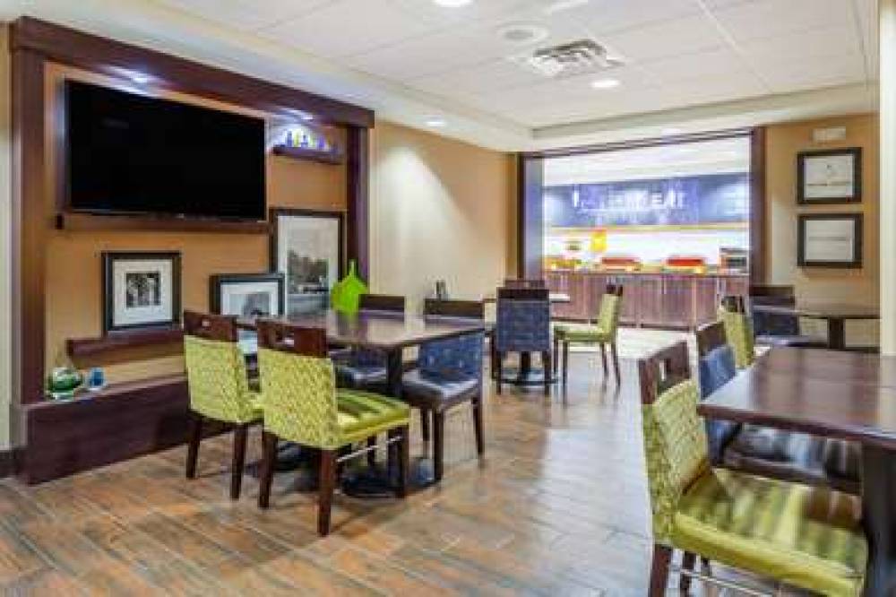 Hampton Inn Sioux Falls 9