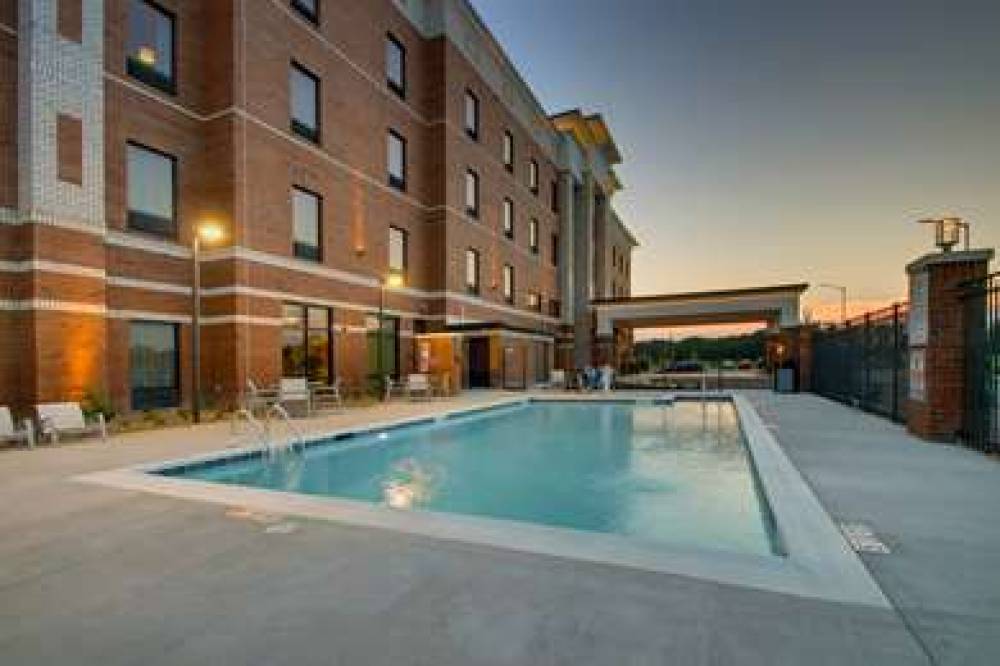 Hampton Inn Sneads Ferry Topsail Beach, NC 8