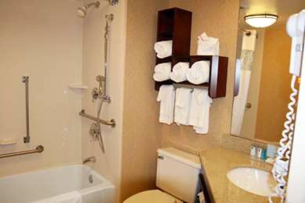 Hampton Inn Somerset, PA 4