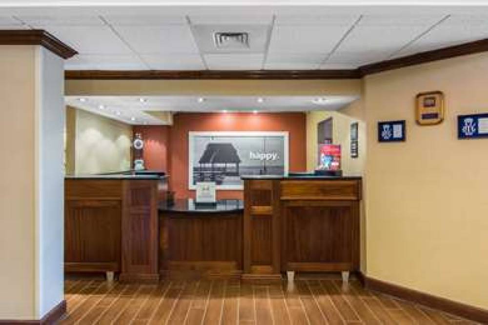 Hampton Inn South Hill 10